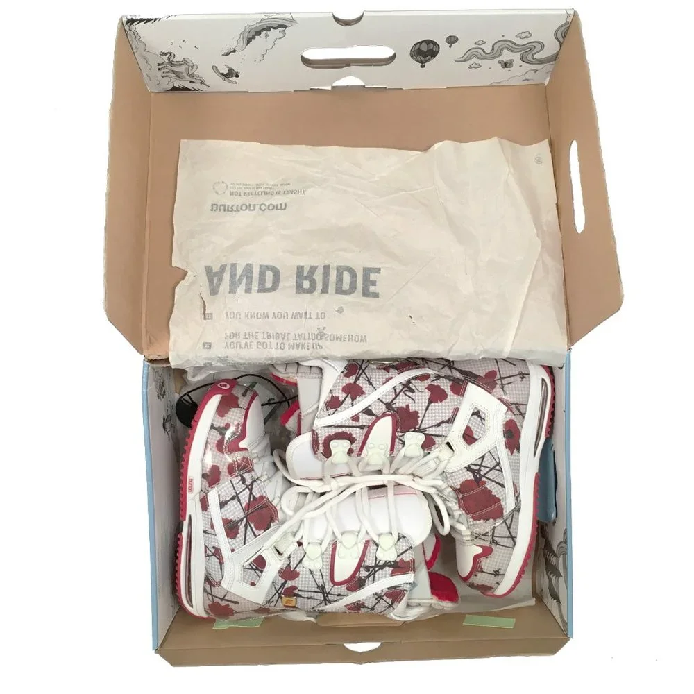 NEW Burton Sapphire Womens Snowboard Boots!  White & Red Floral  Size 5 or 6